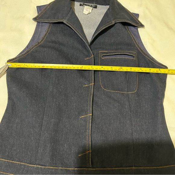 LIKE NEW Maxi pleated denim dress. Sleeveless with button up bodice. - Picture 7 of 8